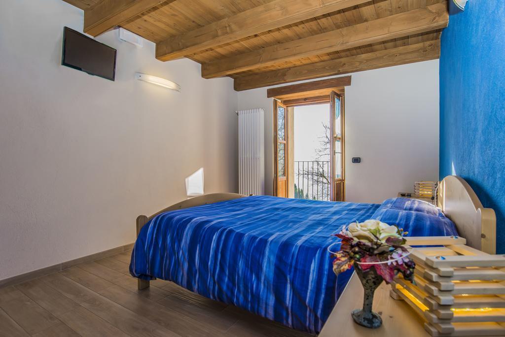Locanda Il Campo Della Quercia San Damiano Macra Екстериор снимка
